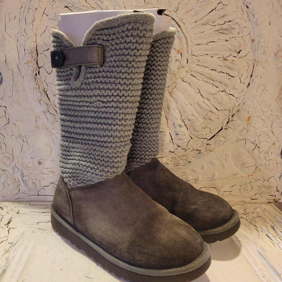 Ugg Shaina Knit Cuffed Boots 1911 - Picture 3 of 12